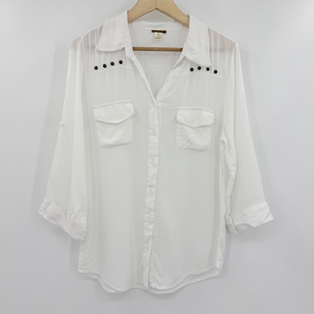 Copper Key Button Down Shirt Womens Large White Studded Roll Tab Rayon Blouse